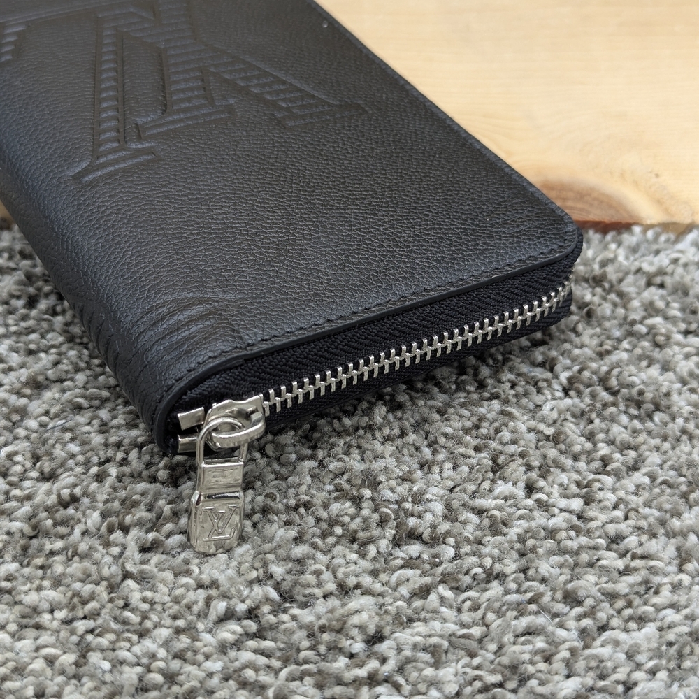 Louis Vuitton Mens Leather Zip Around Wallet Card Holder - Picture 3 of 9